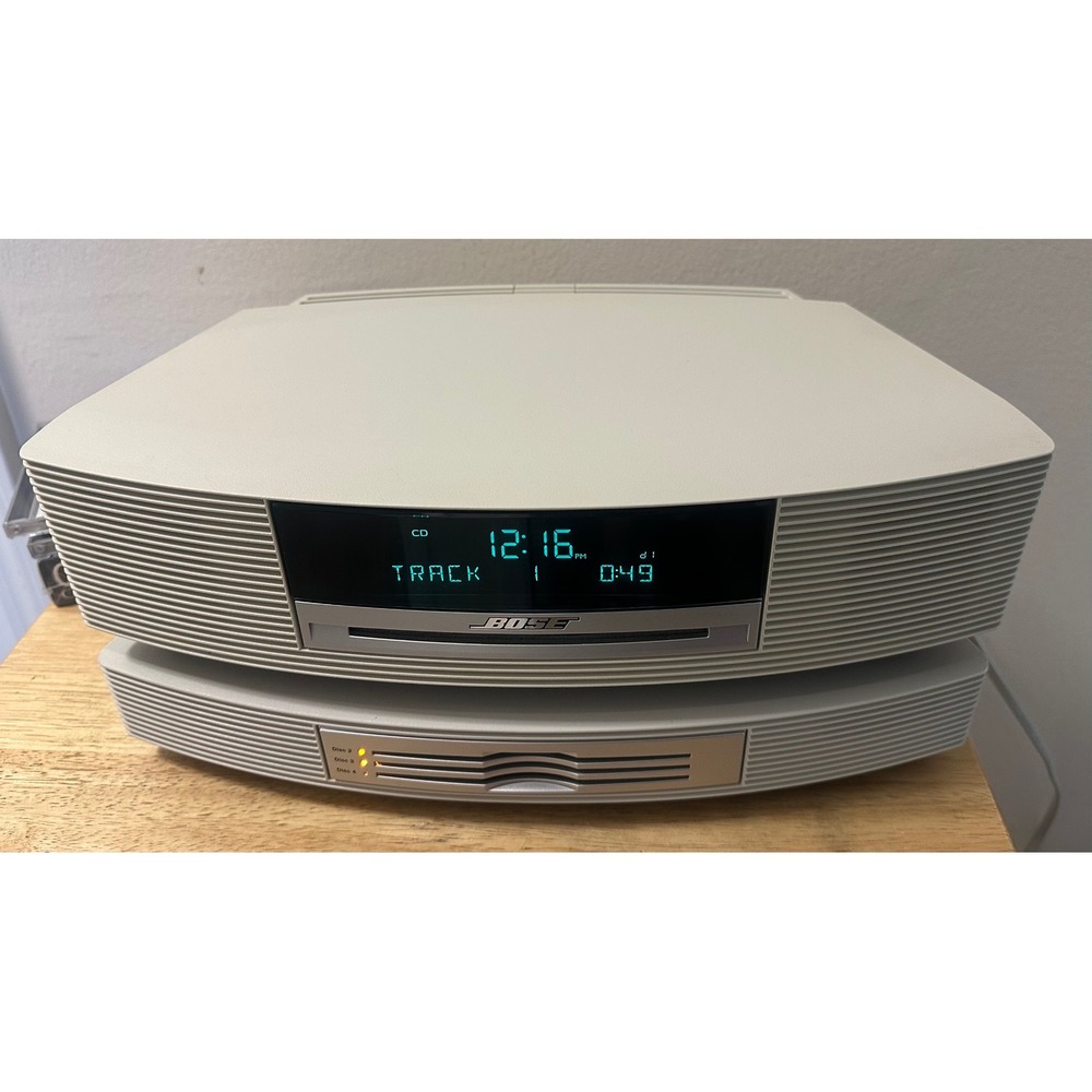 Bose Wave Music System Platinum White with 3-CD Multi-Changer Accessory & Remote - Picture 3 of 8